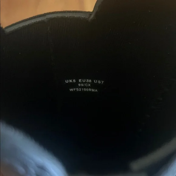 Women’s Hunter Black Chelsea Rainboot - Picture 5 of 6